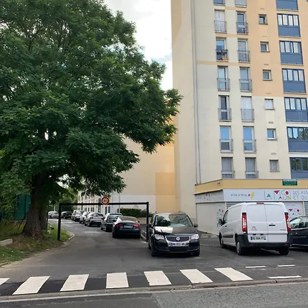 Simple Proche De Mairie